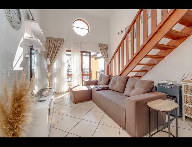 2 BEDROOM APARTMENT FOR SALE IN LONEHILL